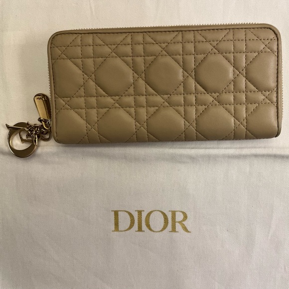 Lady Dior Voyageurs Beige Cannage Wallet - Picture 2 of 13